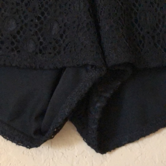 Forever 21 lace shorts - Picture 5 of 9